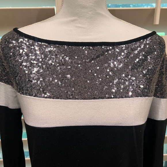 🔥BUY TWO GET ONE 50% OFF🔥
*Discount applied when you create a bundle* - Picture 2 of 4